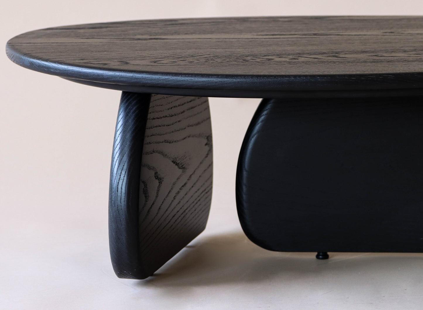 Coffee Table Ninfa Chica - Encino Negro (1 pieza disponible)