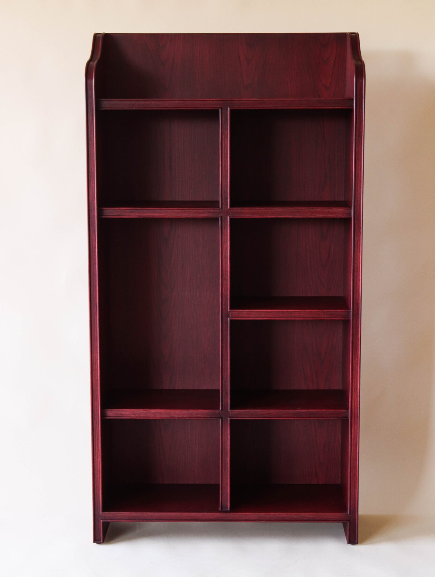 Librero Pardal - Encino Entintado en rojo (1 pieza disponible)