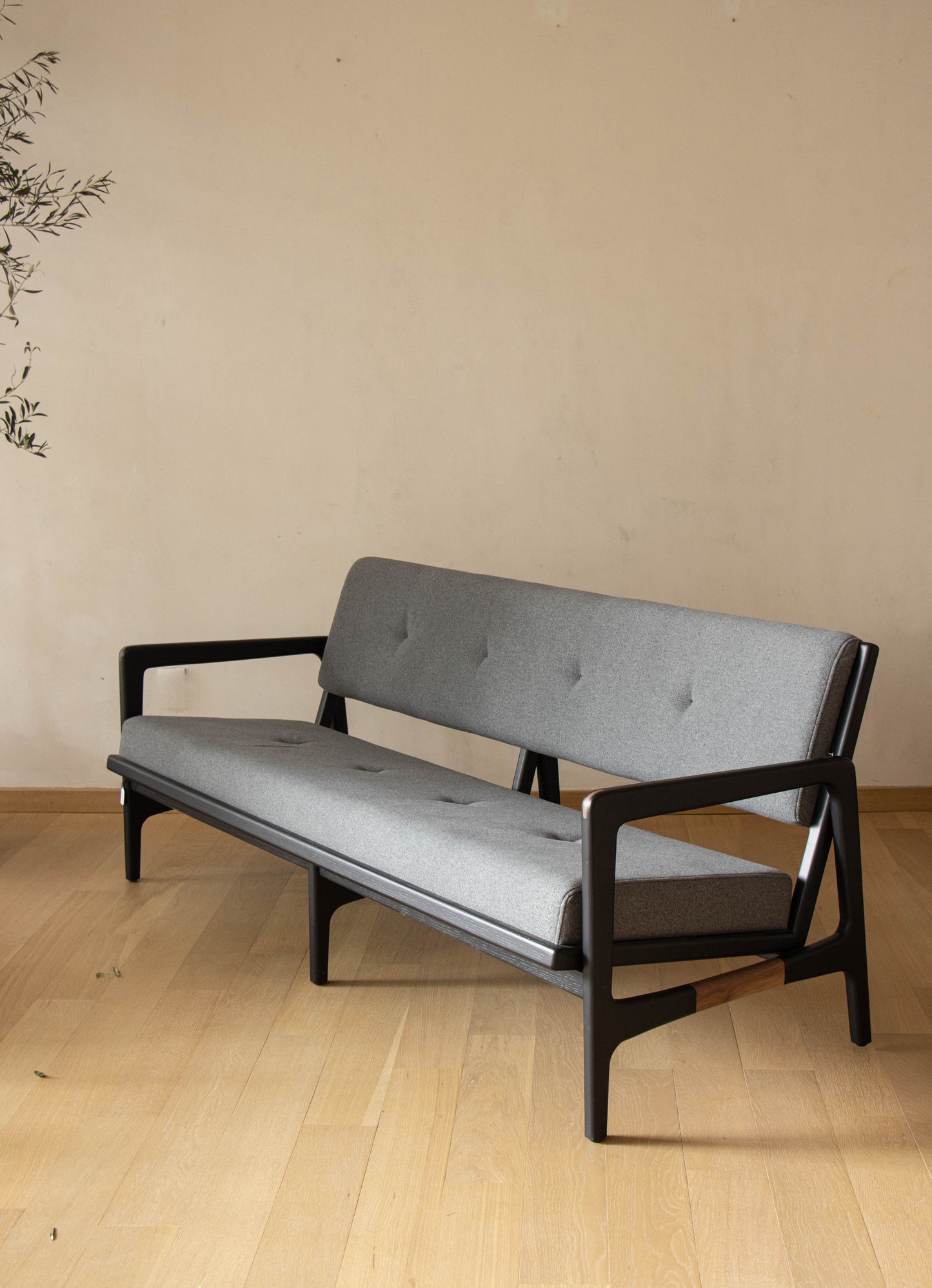 Love Seat Ibis