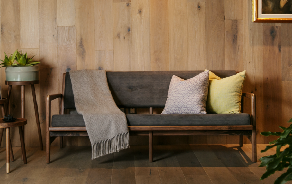 Love Seat Ibis