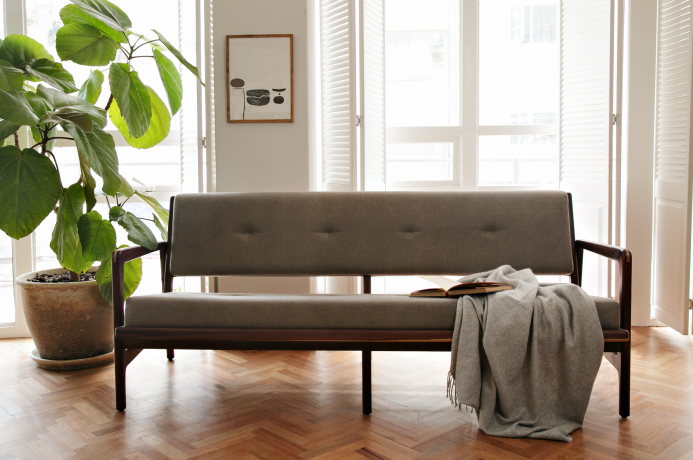 Love Seat Ibis
