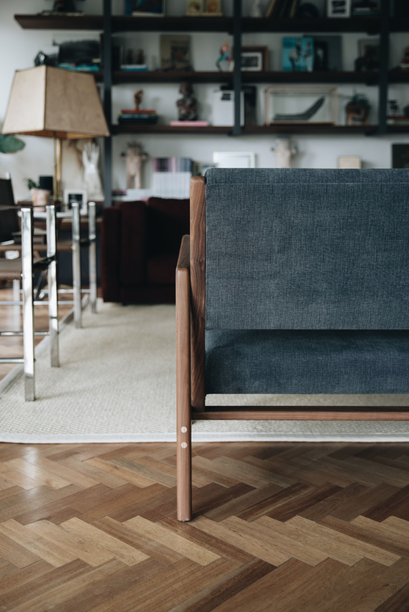 Love Seat Ibis