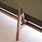 Love Seat Ibis, Nogal - Tela verde (1 pieza disponible)